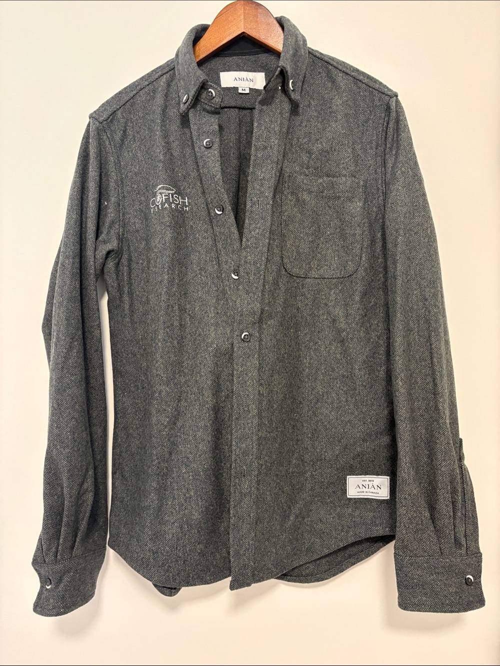 Anian Women's Gray Button-Down Shirt